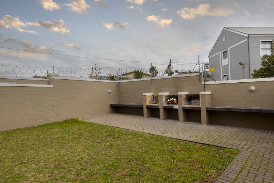 2 Bedroom Property for Sale in Klein Welgevonden Western Cape